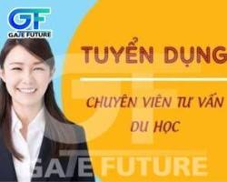 Hình ảnh về Nhân viên tư vấn Gate Future hỗ trợ học viên
