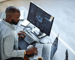 Hình ảnh về Person working on computer